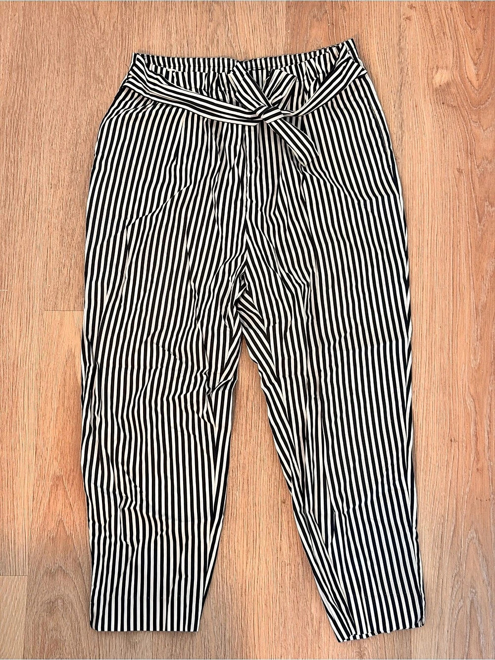 Zara Striped Ankle Pants in Black & White